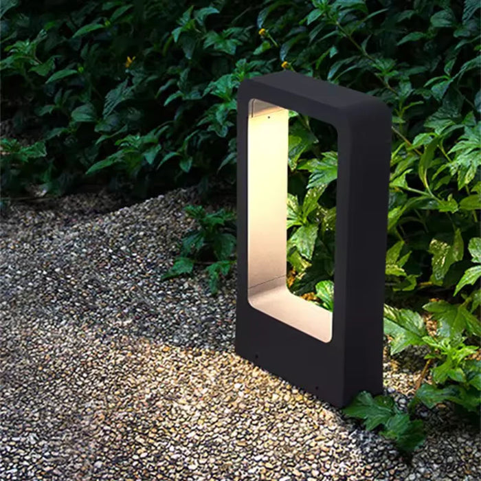 GlowGround – Outdoor LED Garden Light