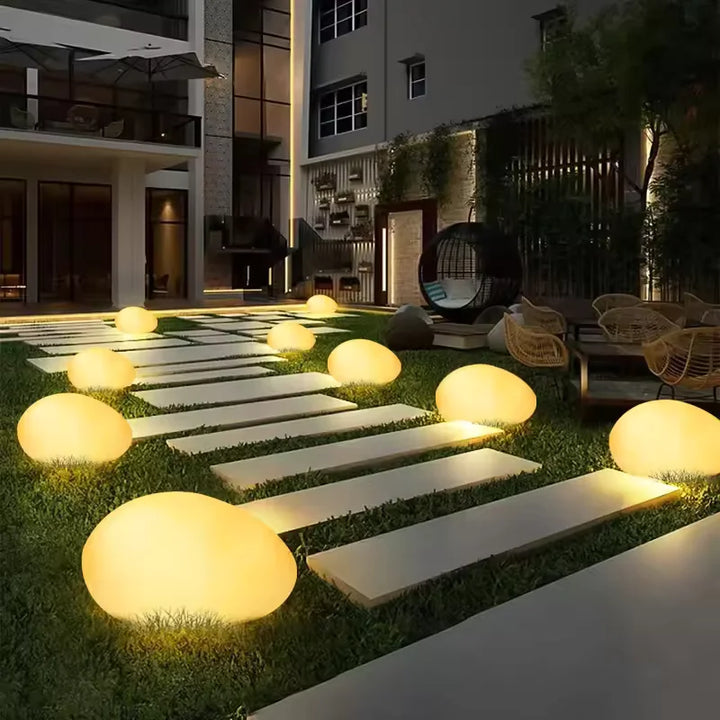 GlowStone – Cobblestone Garden Light