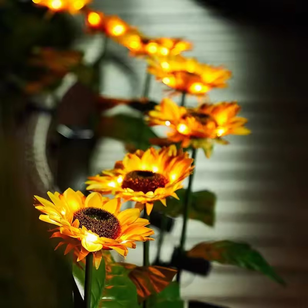 GlowPetal – Solar LED Sunflower Garden Light