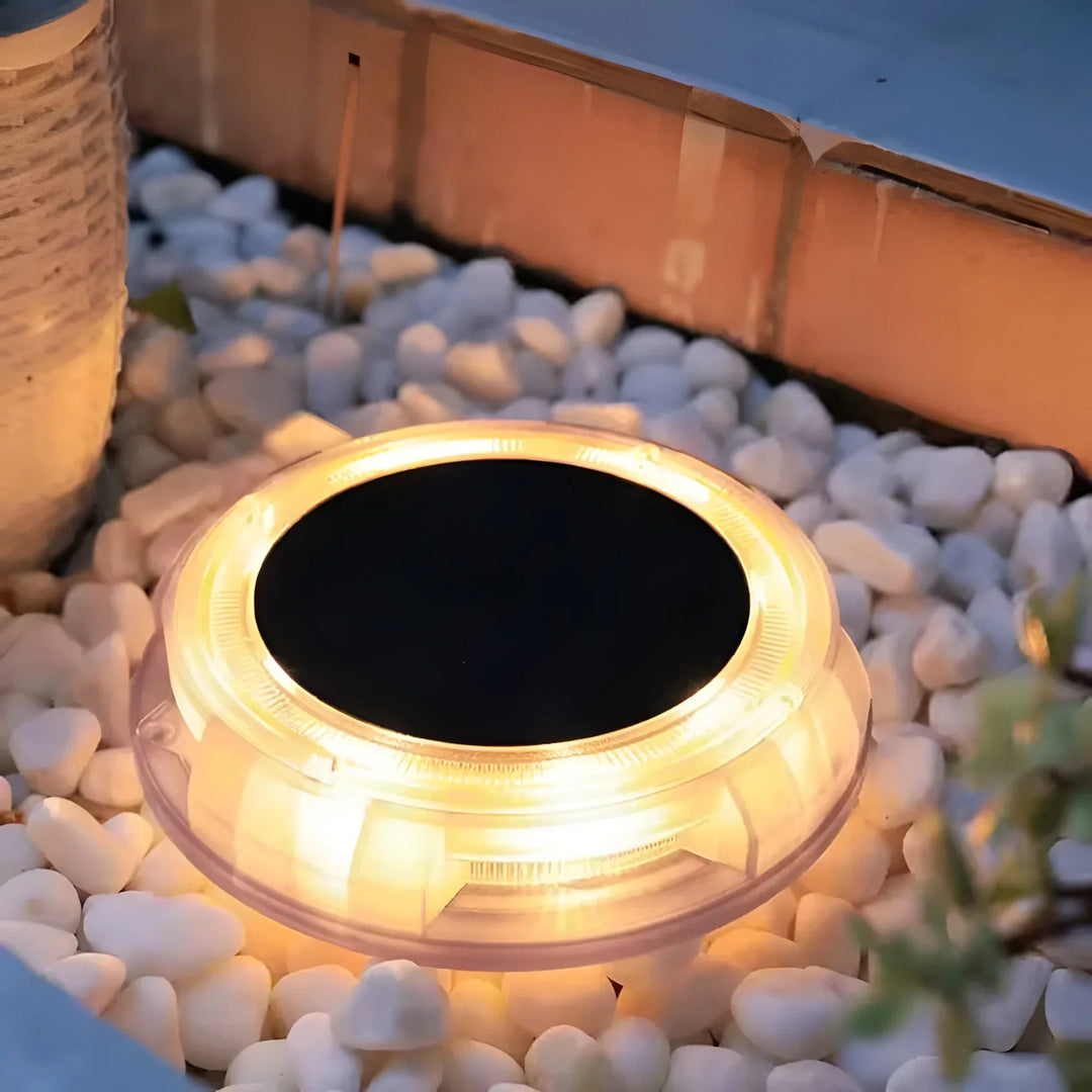 BrightLume – Solar Garden Light