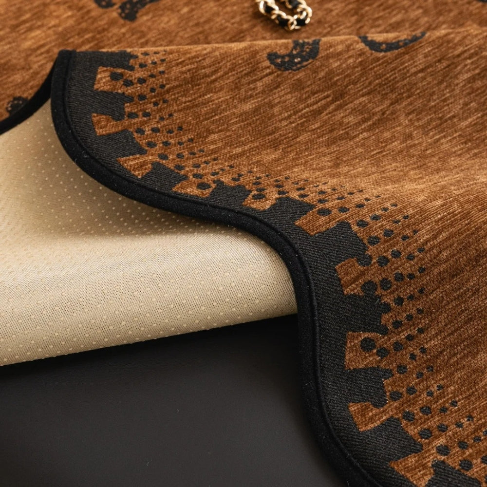 Lion Wavy Non-Slip Sofa Cover