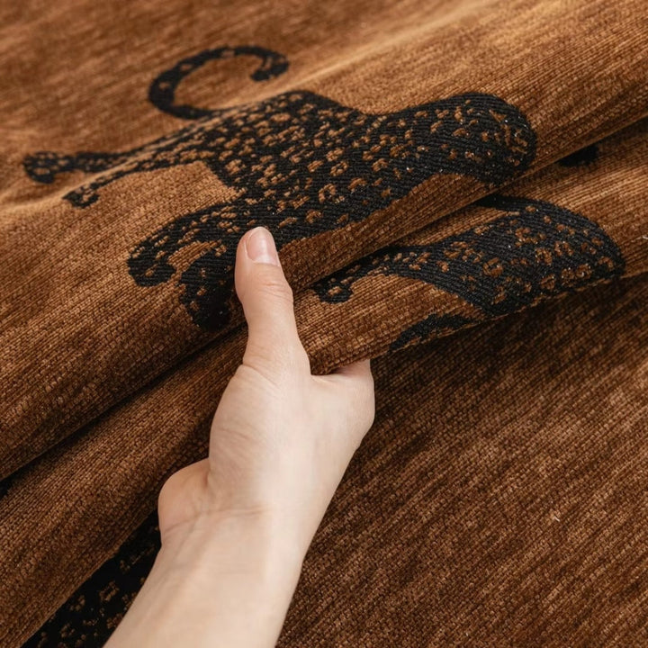 Lion Wavy Non-Slip Sofa Cover