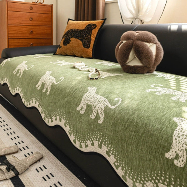 Lion Wavy Non-Slip Sofa Cover