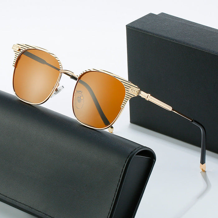 Ladies designer sunglasses with luxurious frame and mirrored lenses