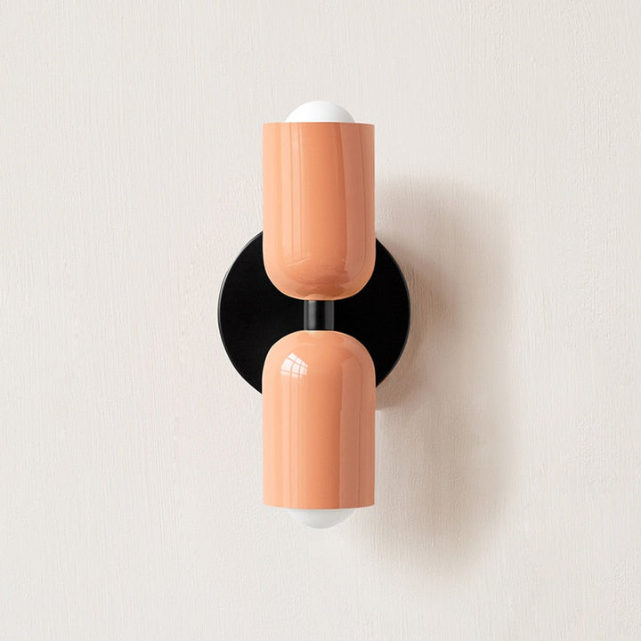 Lively, minimalist wall lamp with two light bulbs