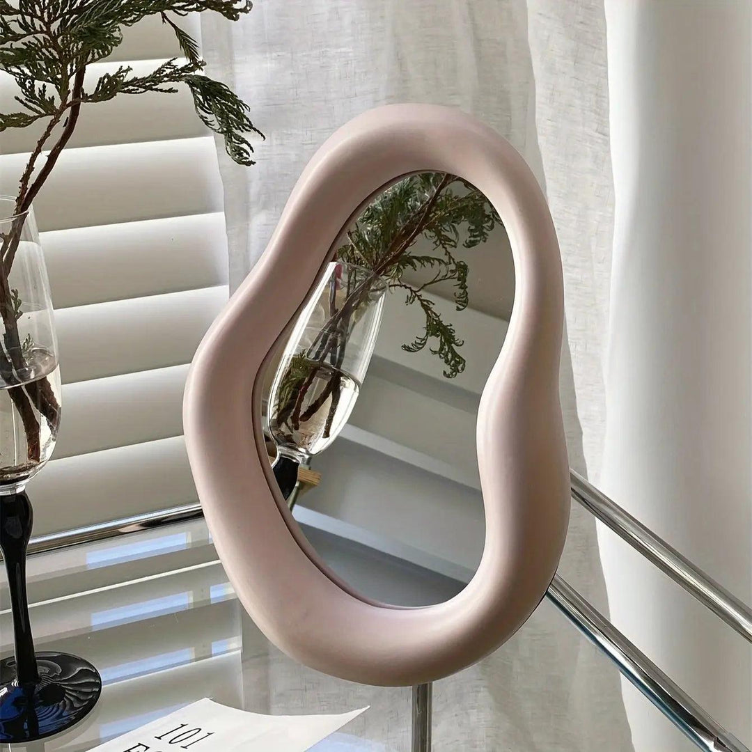 ReflectaCharm - Timeless Vintage Mirror