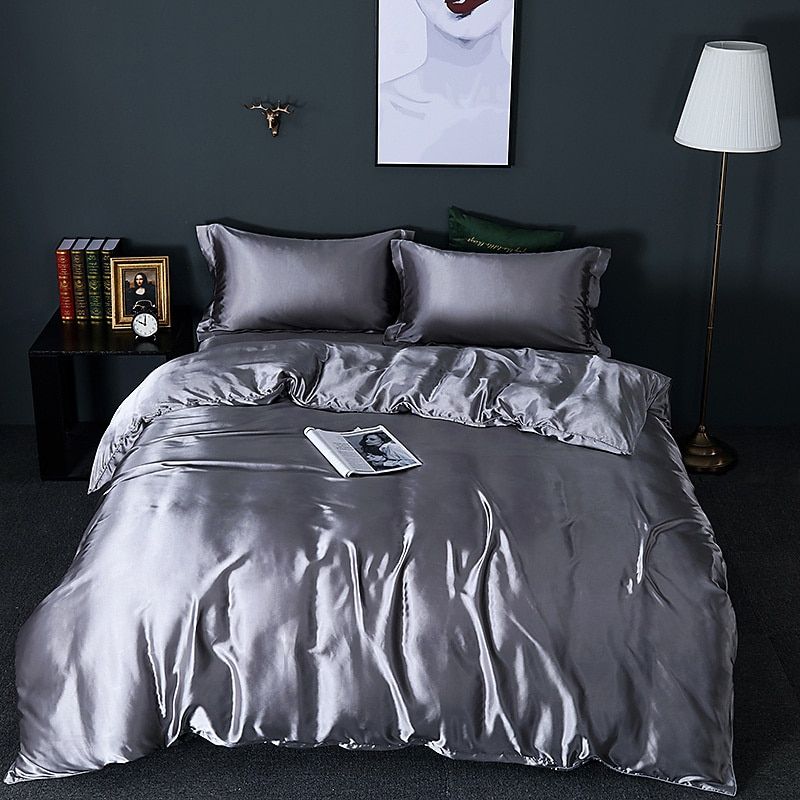 SilkEssence Luxury Bedding Set - Ultimate Comfort &amp; Elegance